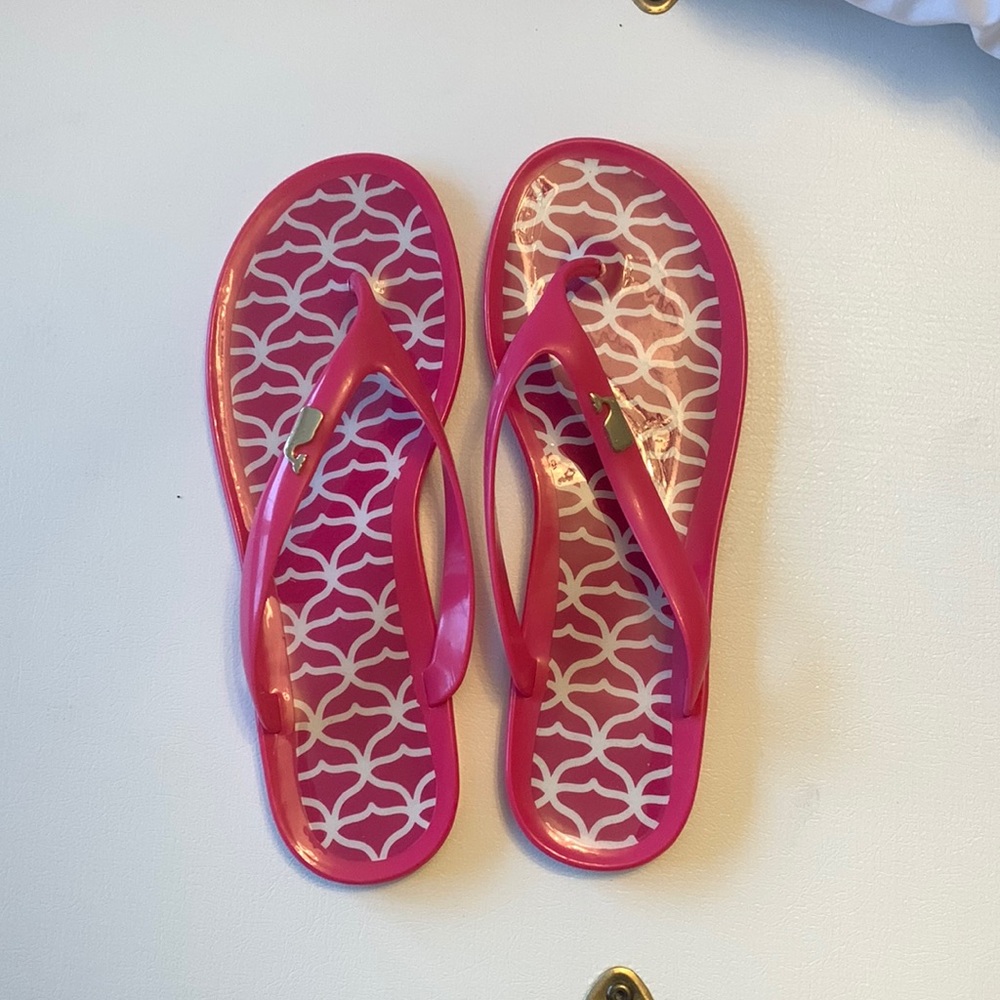 Vineyard Vines sandals.